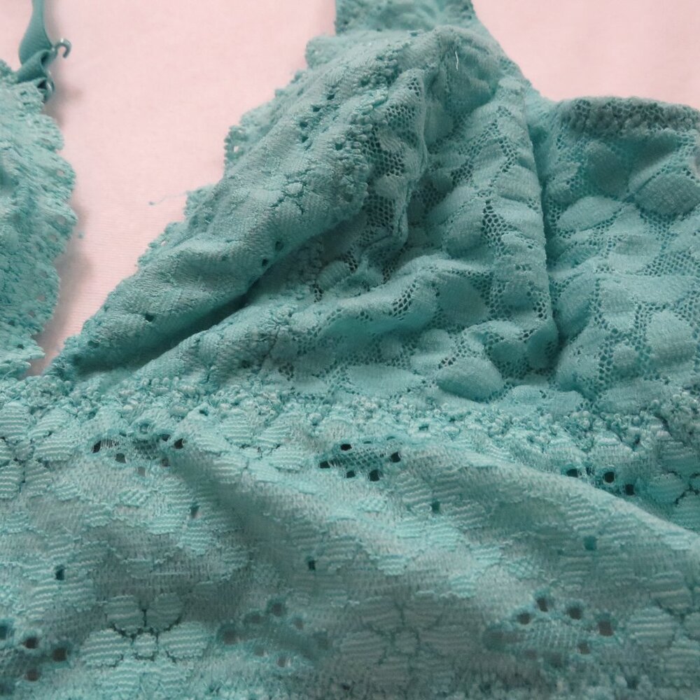 Wacoal Halo Lace Wireless Bralette 34 USED - Picture 2 of 7